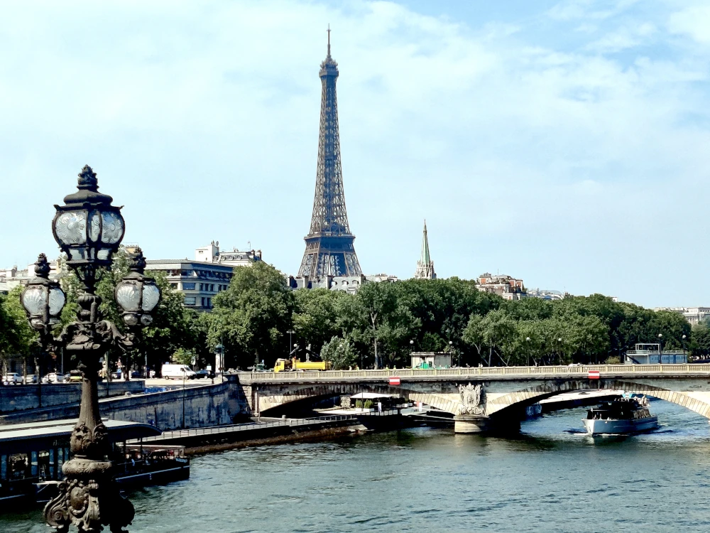 Paris_Eiffel_Tower